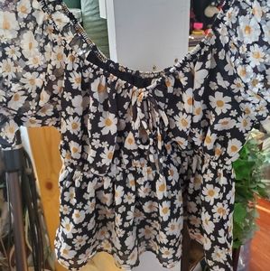 No Boundaries Floral Top